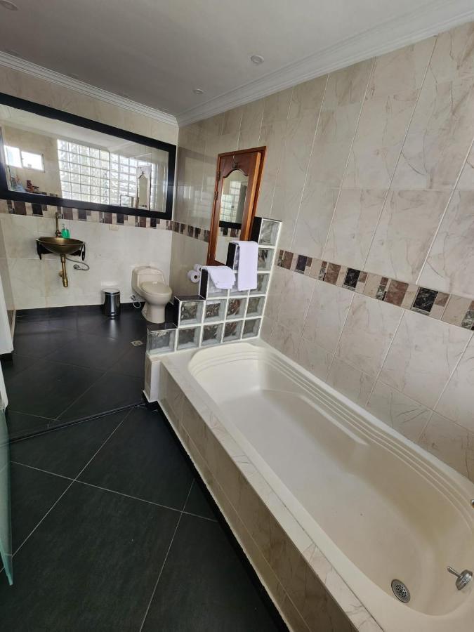 Hotel Boutique Deluxe Home 메딜린 외부 사진