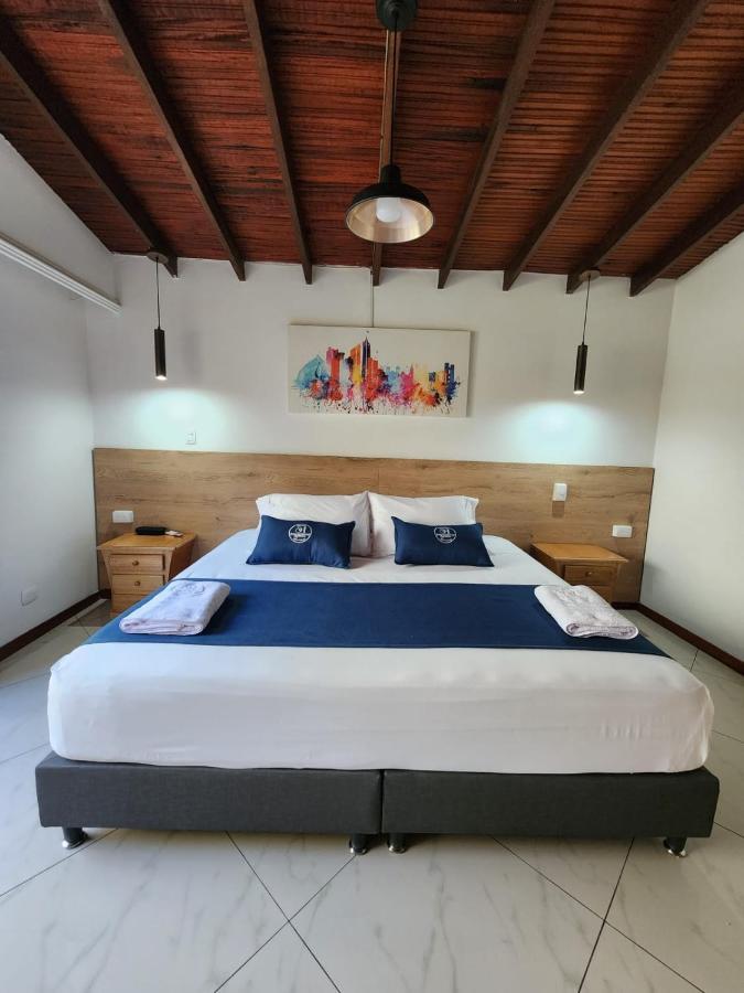 Hotel Boutique Deluxe Home 메딜린 외부 사진